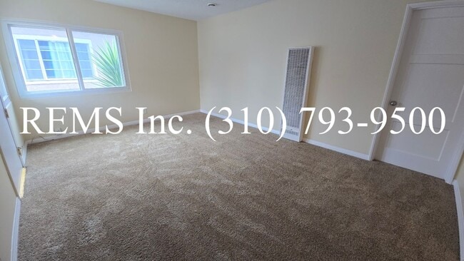 Photo - Bright Upstairs 1 Bedroom Apartment w/ Shared Garage Parking Unit 8926