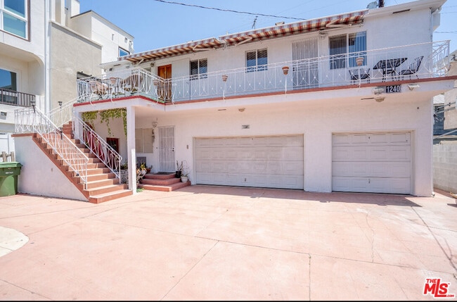 Building Photo - 1240 Lodi Pl Unit B-B Rental