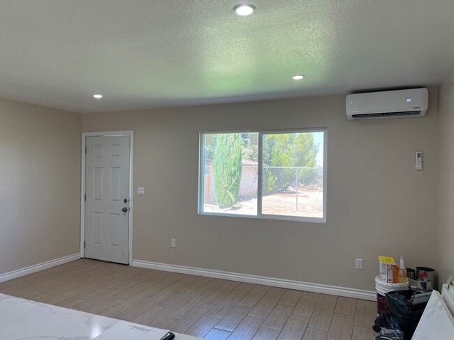 2 Bdrm - Honey Garden Apartments