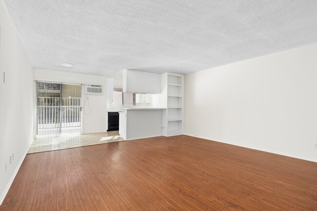 Photo - 1011 N Palm Ave