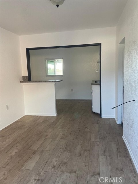 Building Photo - 579 S Iris Ave