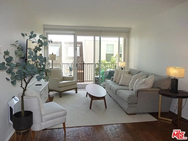 Building Photo - 23901 Civic Center Way Unit D164