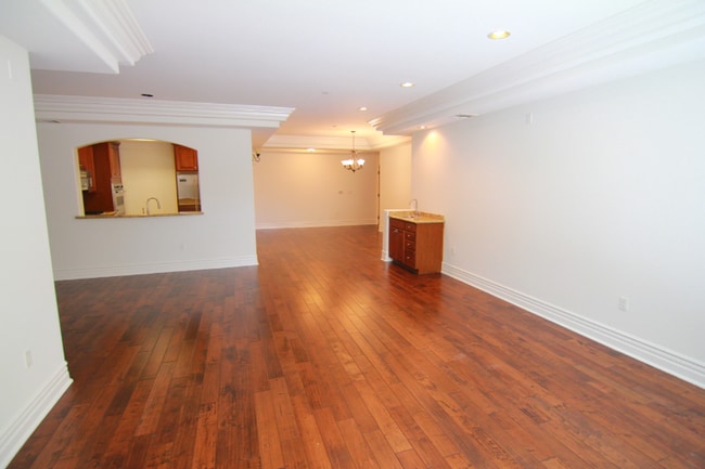 Photo - 10640 Woodbridge St Unit 202