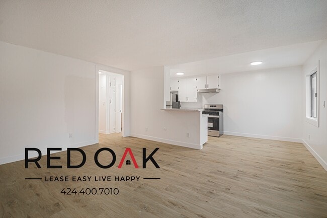 Building Photo - 2244 S Western Ave Unit 12