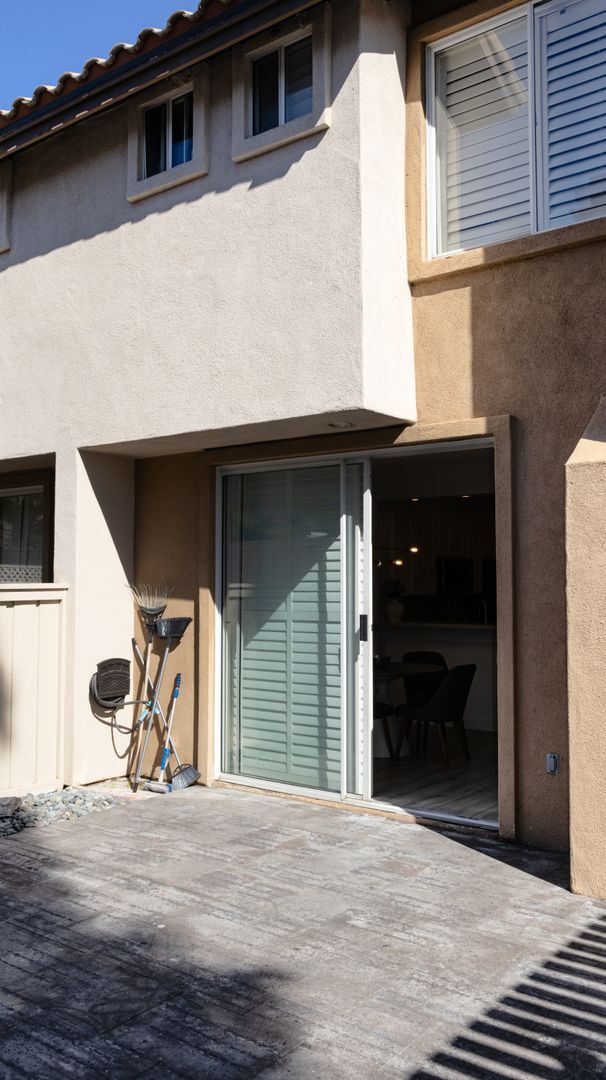 Photo - Gorgeous 3 bedrooms 2.5 baths townhome in ...