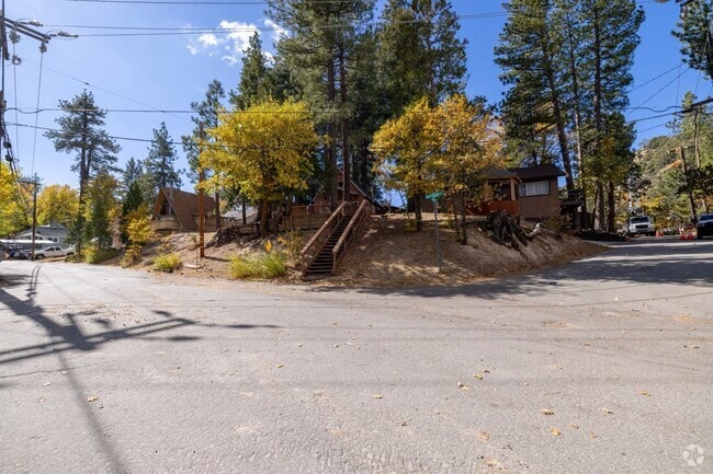 Building Photo - 2242 Deep Creek Dr Rental