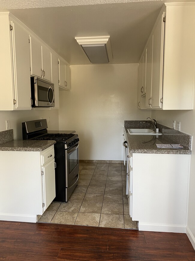 Photo - 501 E Magnolia Blvd Unit 203