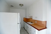 Photo - 260 S Sycamore Ave Apartment Unit 06