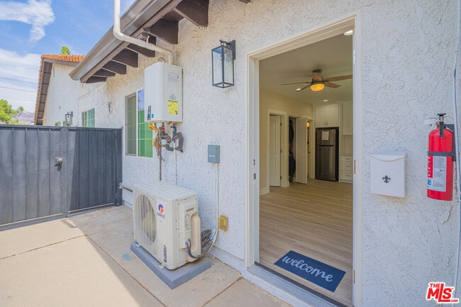 Photo - 21315 Kingsbury St