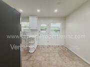 Photo - 611 Amapola Ave