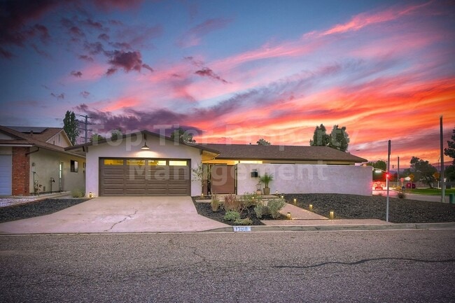 ***Completely Remodeled 4 bed, 2 bath Hous... - ***Completely Remodeled 4 bed, 2 bath Hous...