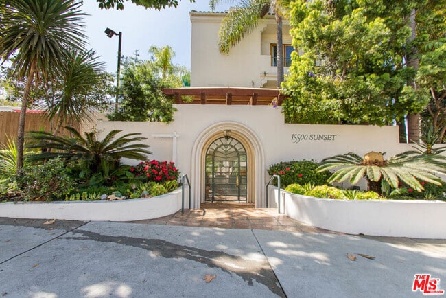 Building Photo - 15500 W Sunset Blvd Unit 104 Rental
