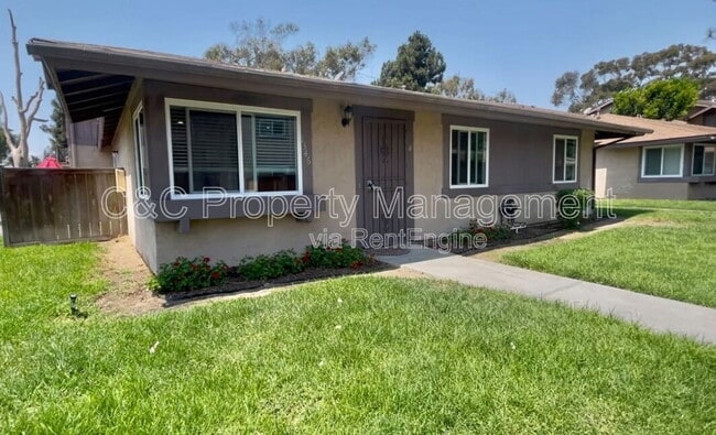 Building Photo - 1346 W San Ysidro Blvd Unit A Rental
