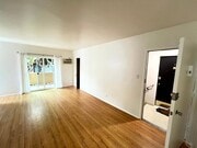 Photo - 1322 Amherst Ave Unit 8