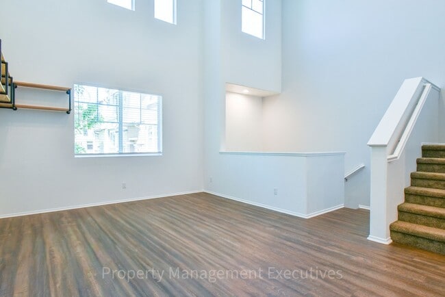 Photo - Beautiful 4 Bed, 3.5 Bath Townhouse