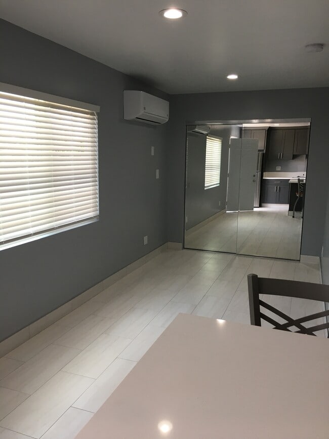 Photo - 21428 Meyler St Unit A