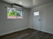 Photo - 4563 Bridgeview Ave Apartment