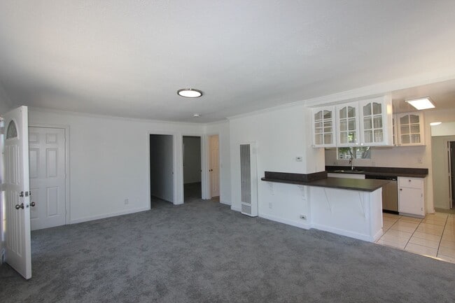 Photo - 4095 Thorn St Apartment Unit 4095 Thorn Street