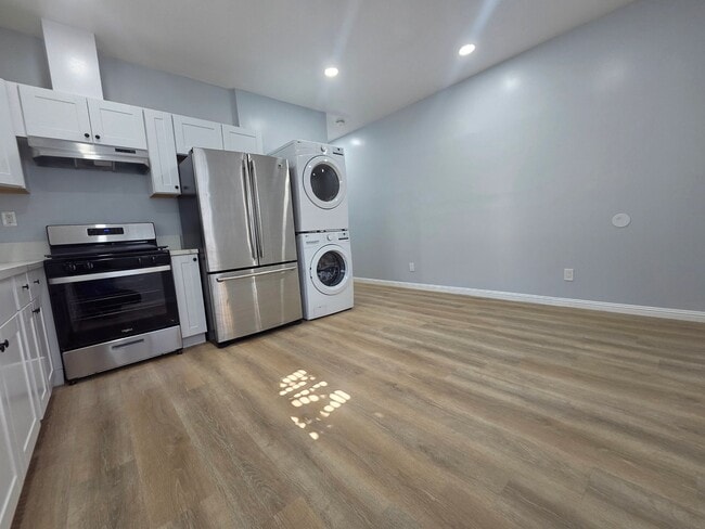 Photo - 1715 W 64th St Unit 1/2