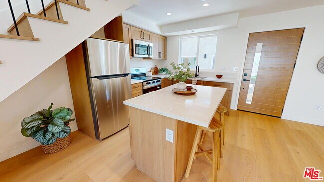 Photo - 6445 Satsuma Ave