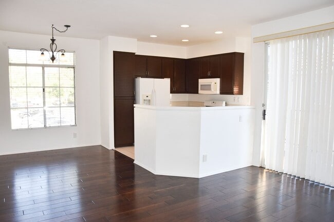Photo - 8215 E White Oak Ridge