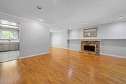 Photo - 4825 54th St