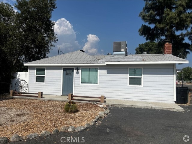 Building Photo - 13337 Bryant St Rental