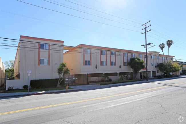 Photo - 12450 Culver Blvd