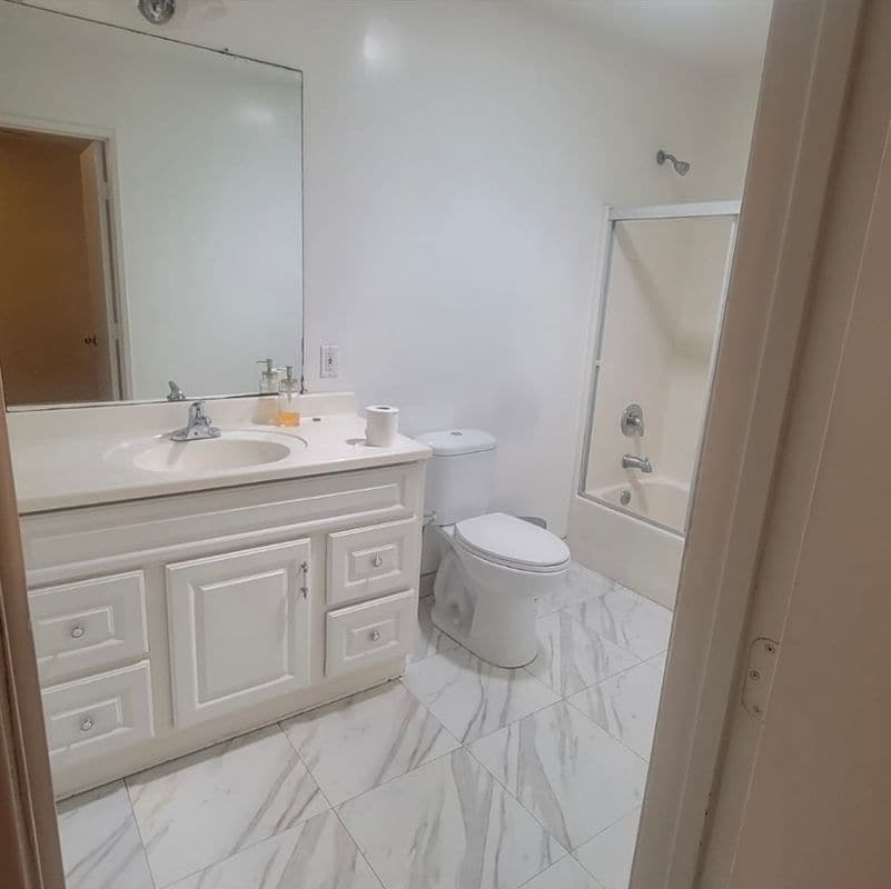 Photo - 8059 Van Noord Ave