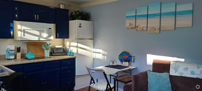 Sunny Main Room - Pacific Beach Dr - FULLY FURNISHED Rental