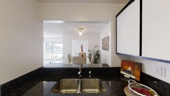 Photo - Large Studio Condo/ Perfect Location