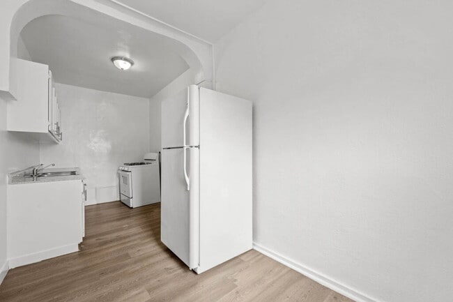 Photo - 751 Normandie Ave Unit 404