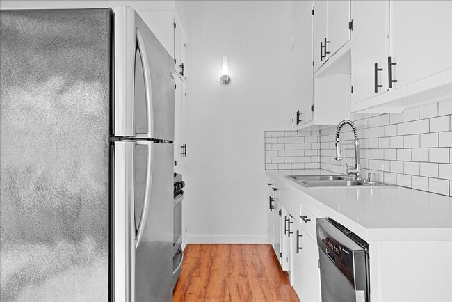 Photo - 6114 Cahuenga Blvd Unit 10
