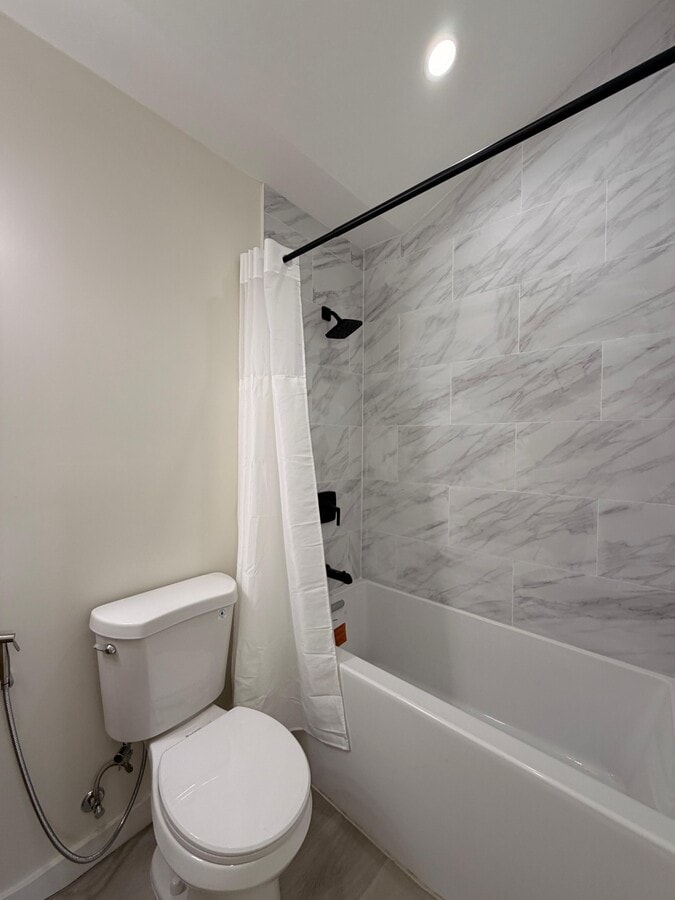 Photo - 720 Geneva St