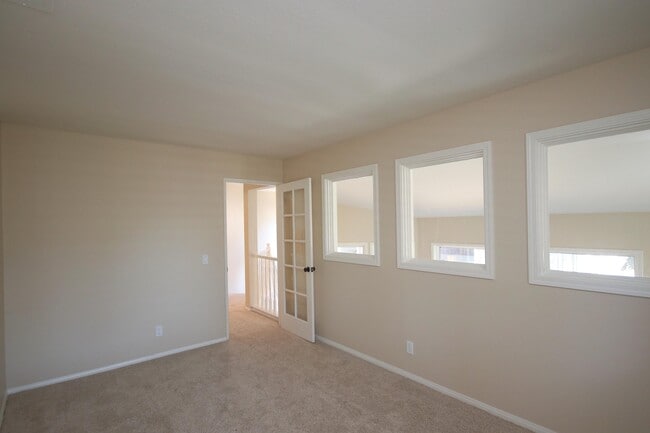 Photo - 1074 Rocton Dr
