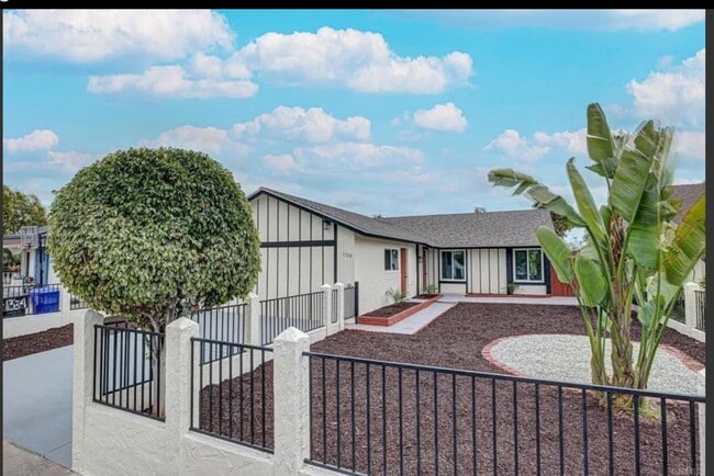 Photo - 1320 Vinca Way