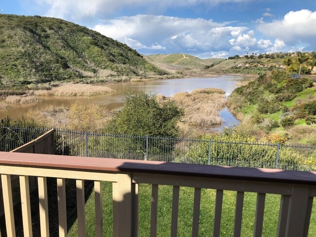 Building Photo - 4Bd/2.5 Ba Home with incredible views of Hubbert Lake! Call for details or to schedule showing!