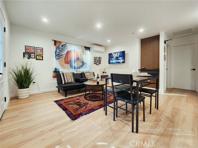 Photo - 22131 Bassett St