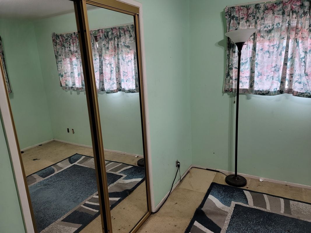 Photo - 1711 Bernadette St