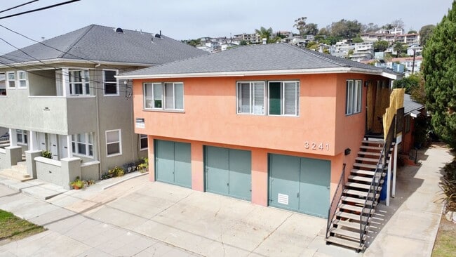 Building Photo - 3241 S Pacific Ave Unit 45