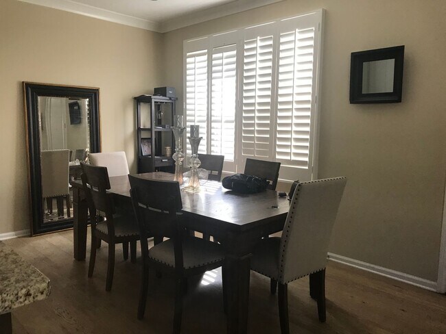 Photo - 2bd/2.5ba two car garage end unit condo in Orchard Hill Irvine for rent