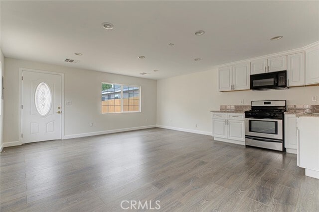 Photo - 6861 Yarmouth Ave