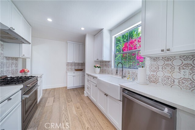 Photo - 5143 Newcastle Ave