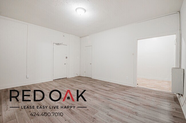 Photo - 246 S Kenmore Ave Unit 203