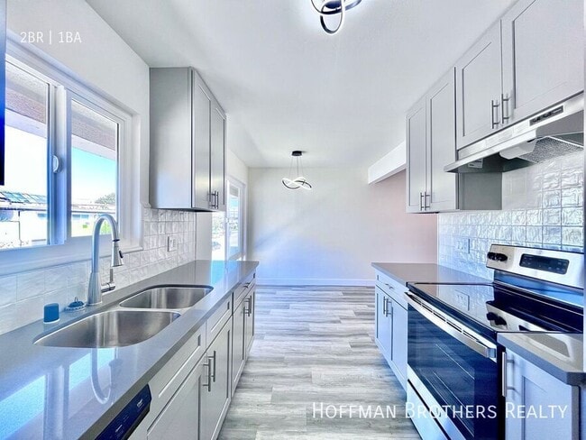 Photo - 530 W Arbor Vitae St Unit 6