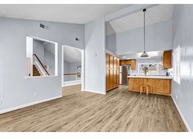 Photo - 625 Forester Ln