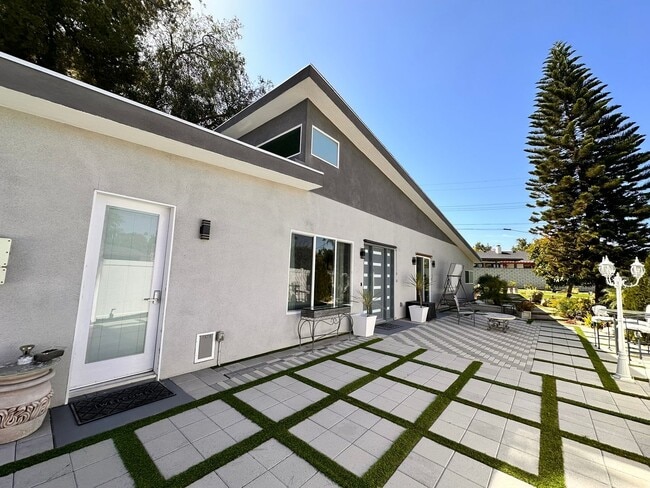 Building Photo - Modern ADU - Riverside, CA 92506