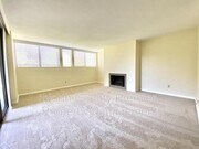 Photo - 2420 Torrey Pines Rd Unit B202