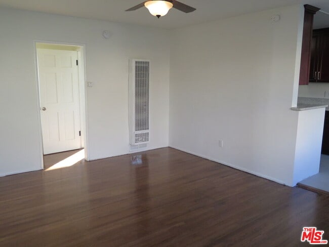 Photo - 833 N Kingsley Dr Unit 2