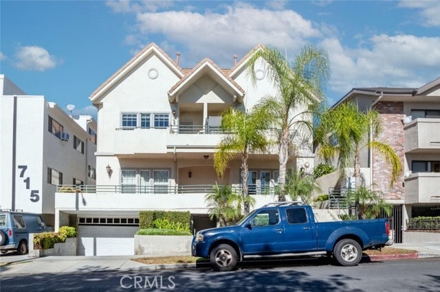 Photo - 719 E Providencia Ave